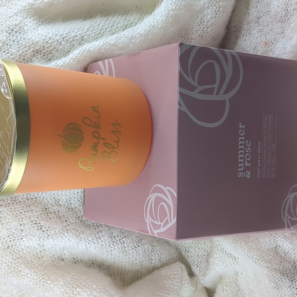 Summer & Rose Pumpkin Bliss Soy Blend Candle, 269g/9.5oz(4"x3"x3.5") - Picture 1 of 16